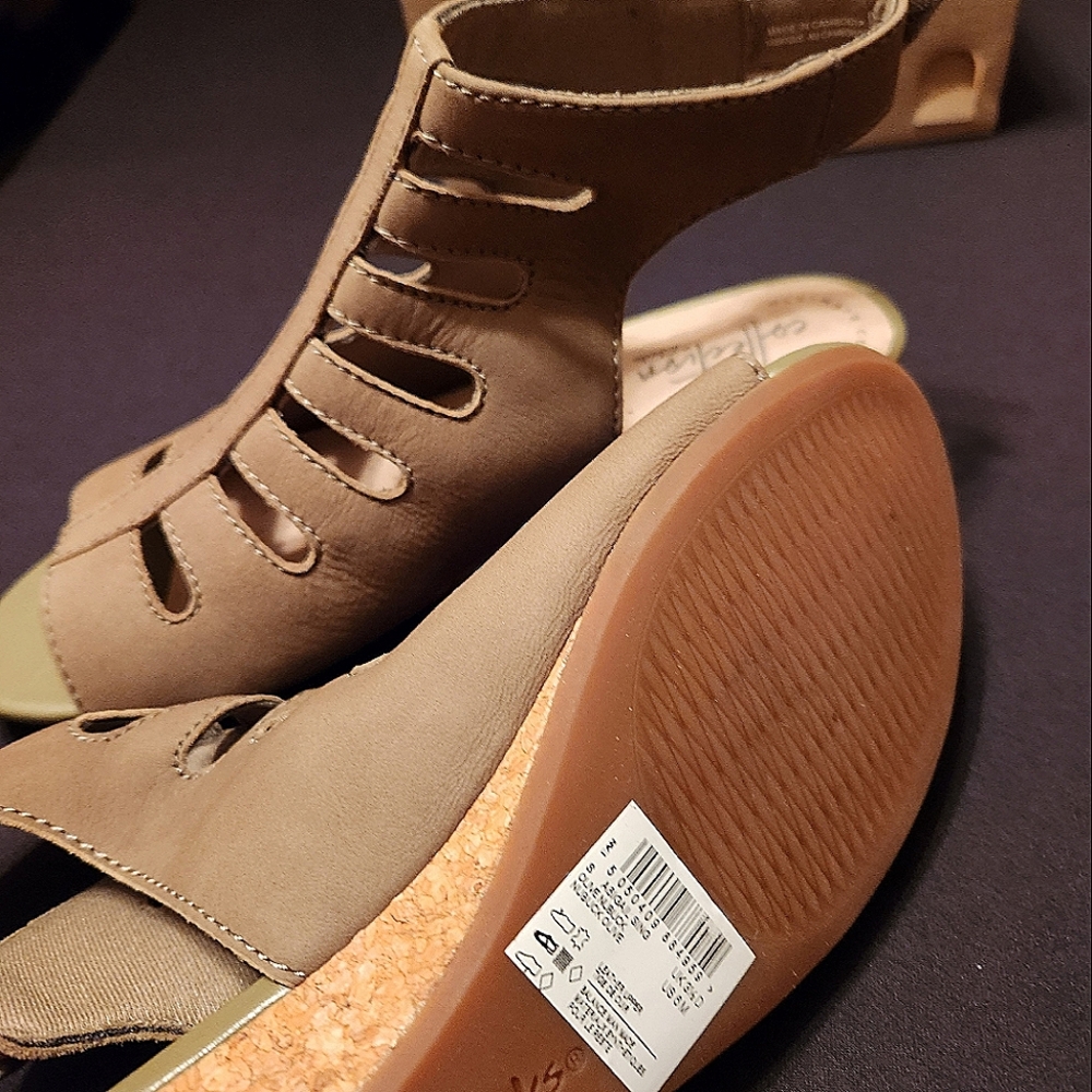 CLARKS ABIGAIL SING Olive Nubuck Sandals Size 6